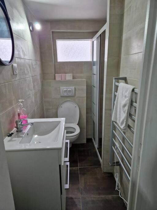 Studio 2 Pers Paris/Bourget/Cdg/Parc D'Exposition Aulnay-sous-Bois Luaran gambar