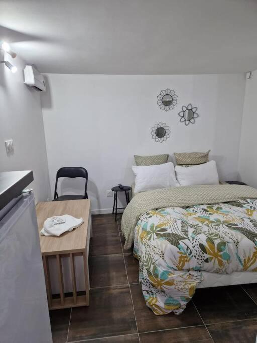 Studio 2 Pers Paris/Bourget/Cdg/Parc D'Exposition Aulnay-sous-Bois Luaran gambar