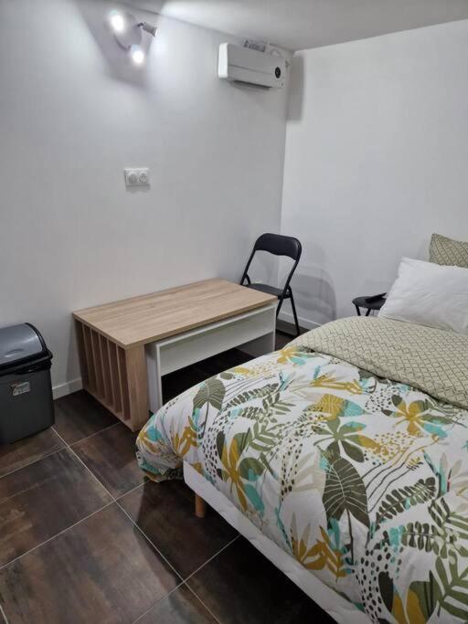Studio 2 Pers Paris/Bourget/Cdg/Parc D'Exposition Aulnay-sous-Bois Luaran gambar